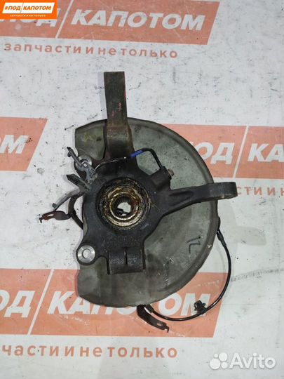 Кулак передний правый Mitsubishi Outlander 2 2006