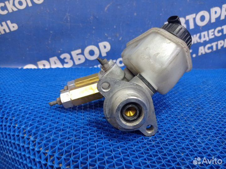 Главный тормозной цилиндр Daewoo Nexia седан A15MF