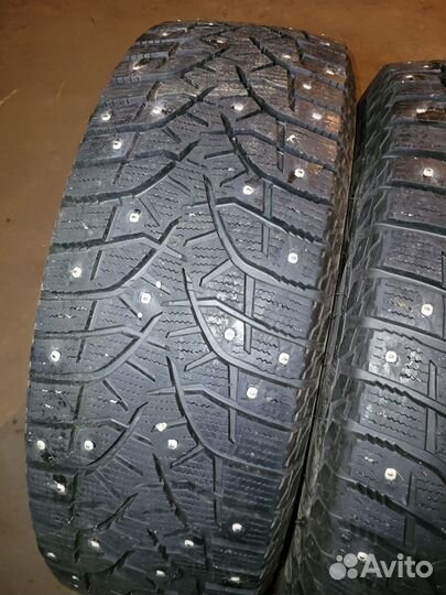 Bridgestone Blizzak Spike-02 225/65 R17