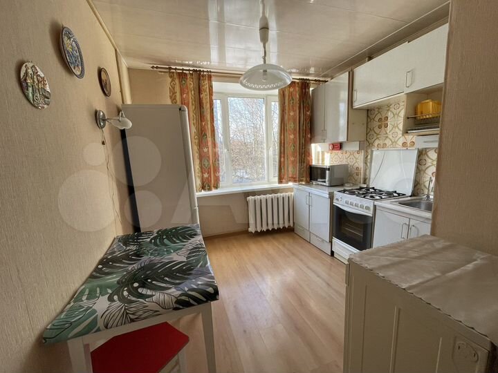 Комната 10 м² в 3-к., 3/12 эт.