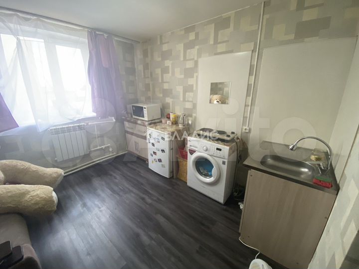 Комната 13 м² в 8-к., 1/2 эт.