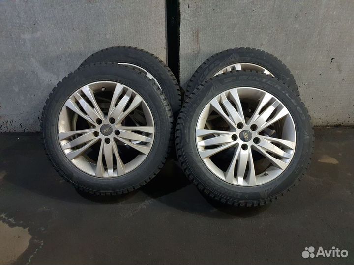 Dunlop SP Winter Ice 03 215/55 R17 98T
