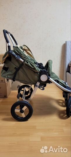 Коляска для двойни bumbleride