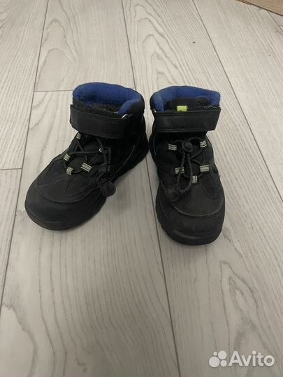 Детские ботинки