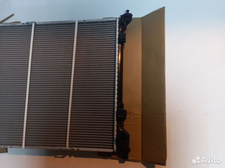 Радиатор охлаждения Мерседес w166 amg 63