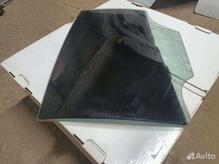 Стекло заднее левое на chevrolet cruze