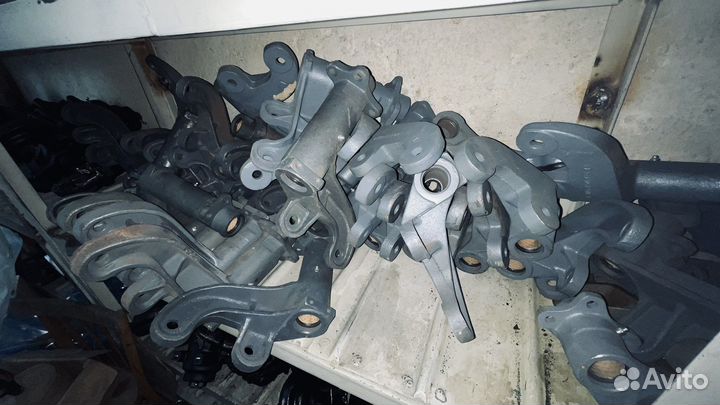 Кронштейн энергоаккумулятора 43118-3502121