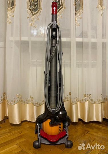 Пылесос Dyson25