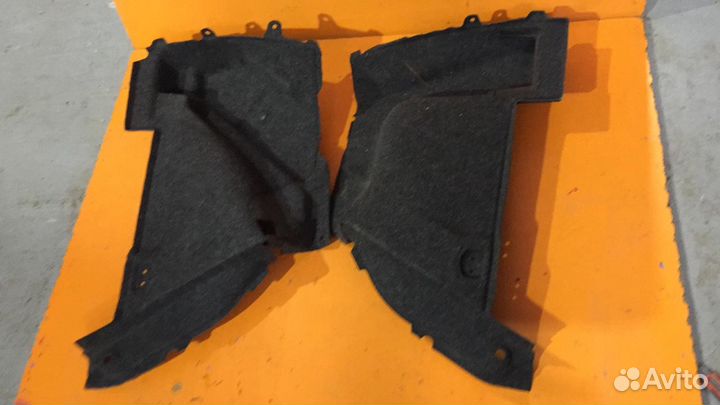 Обшивка багажника на VW Golf 6