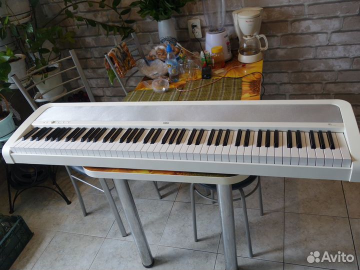 Цифровое пианино korg B2,sp 250,PX160