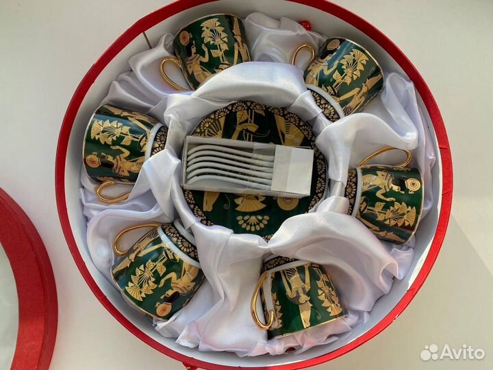 Набор из 6 фарфоровых чашек, блюдца и ложечки