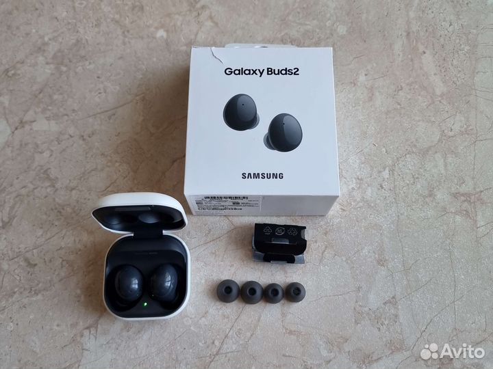 Беспроводные наушники samsung galaxy buds2