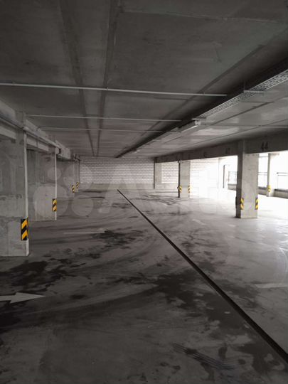 Машиноместо, 13 м²