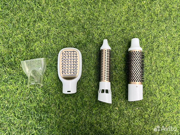 Фен-щетка Philips HP8663 Essential Care, белый