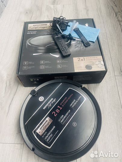 Робот пылесос Redmond RV-R290