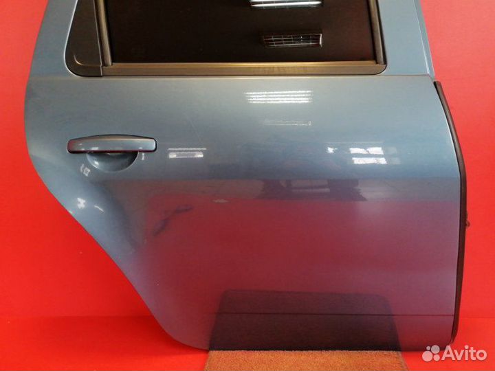 Дверь задняя правая Renault Duster