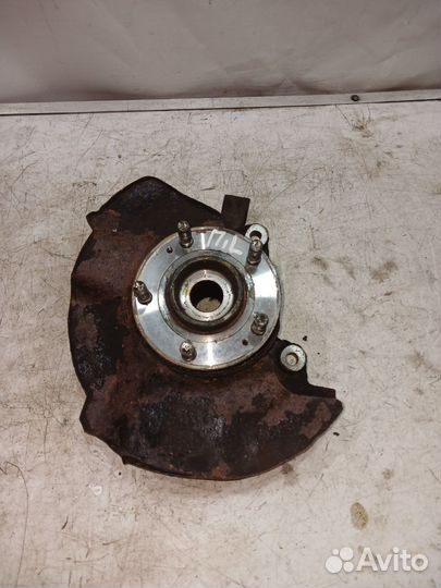 Кулак передний левый Kia Sorento 2 2009-2012