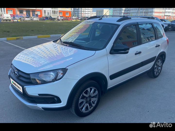 ВАЗ Granta Cross 1.6 МТ, 2023, 12 000 км