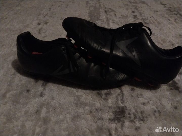 Футбольные бутсы