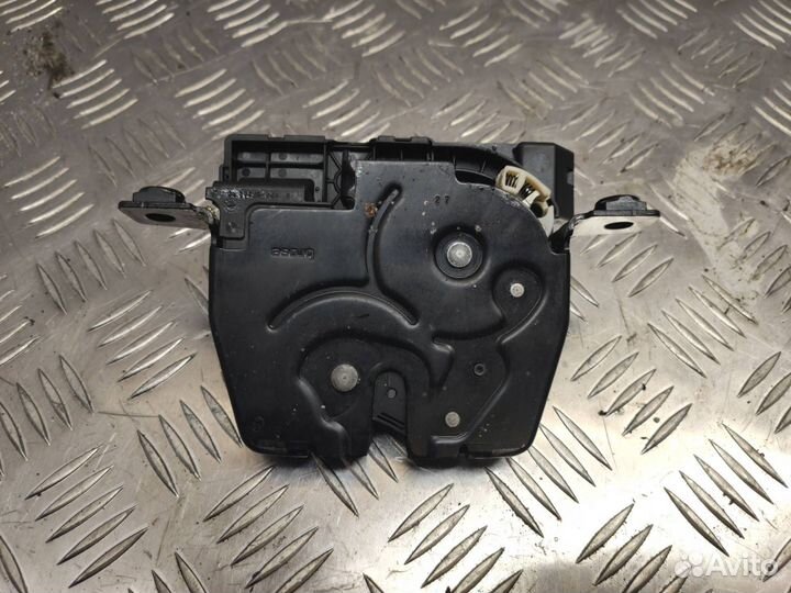Замок крышки багажника BMW 5 F10/F11/GT F07 2010