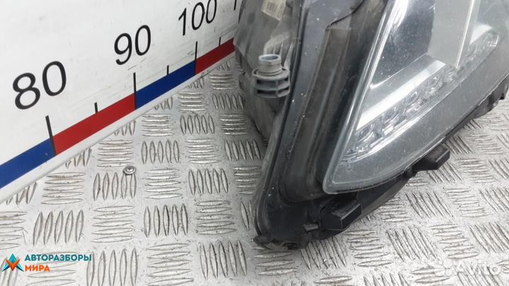 Фара левая Mercedes-Benz E-Класс