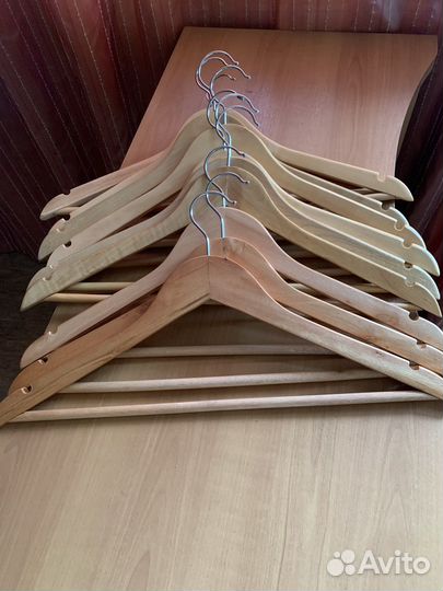 Вешалки плечики деревянные
