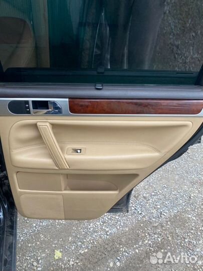 Дверные карты Volkswagen Touareg 7L 4.2 AXQ 2004