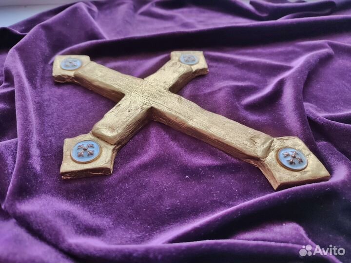 Христианский золотой крест.Артефакт Золотой Крест