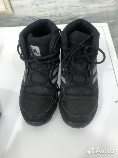 Кроссовки adidas