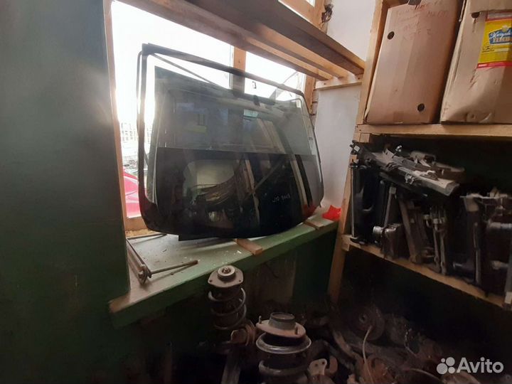 Стекло багажника Nissan Qashqai j10