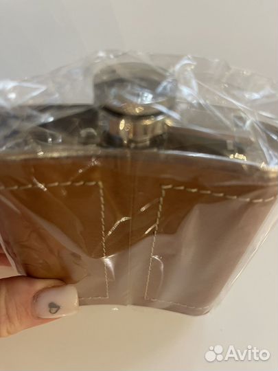 Металлическая фляжка для алкоголя походная