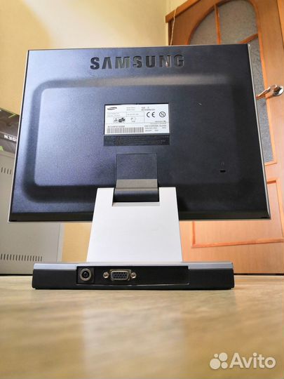 Монитор Samsung SyncMaster 152S 15