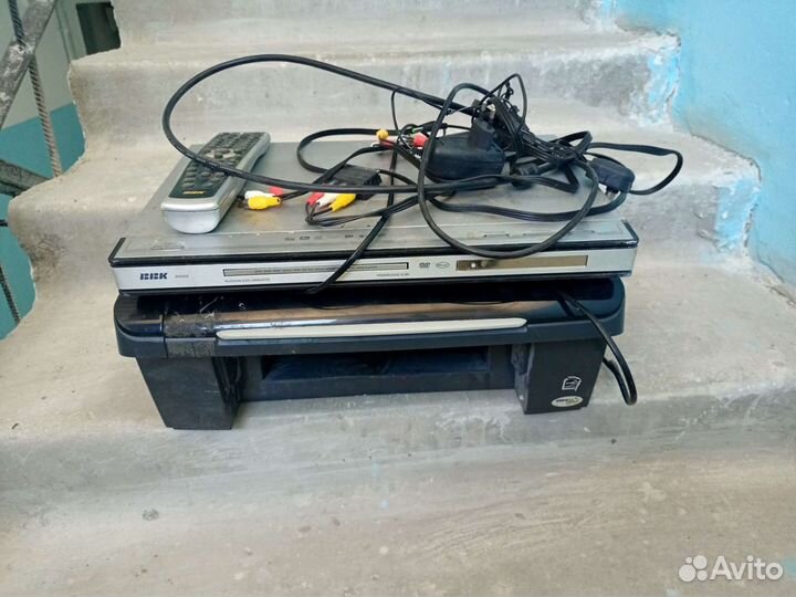 Принтер epson на запчасти и dvd проигрыватель