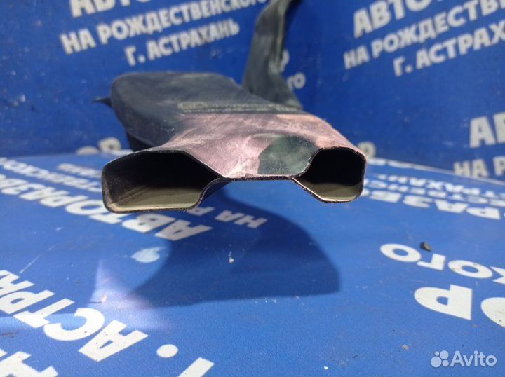 Воздуховод Mitsubishi Outlander Xl кроссовер 2008