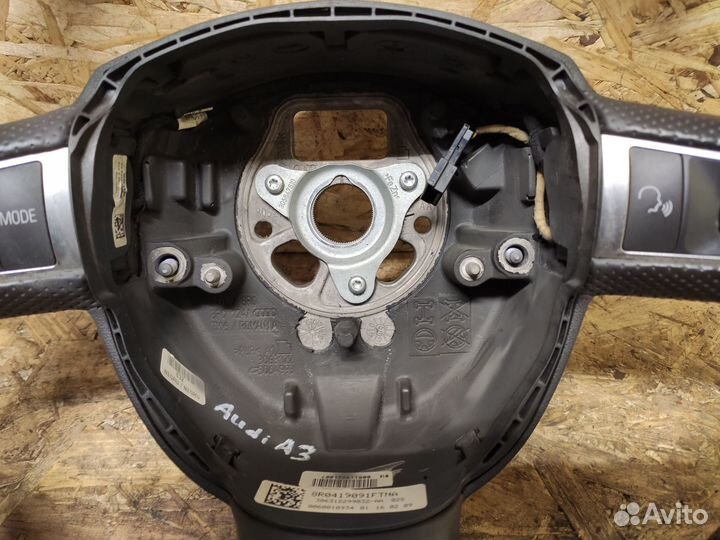 Руль с кнопками Audi A3 8P рестайлинг 2