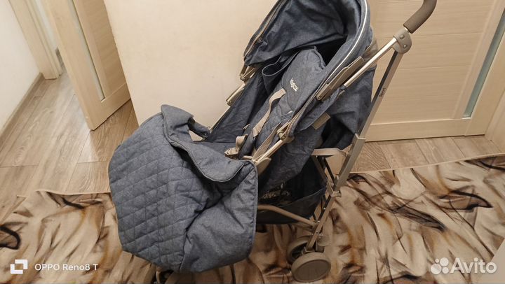 Прогулочная коляска новая