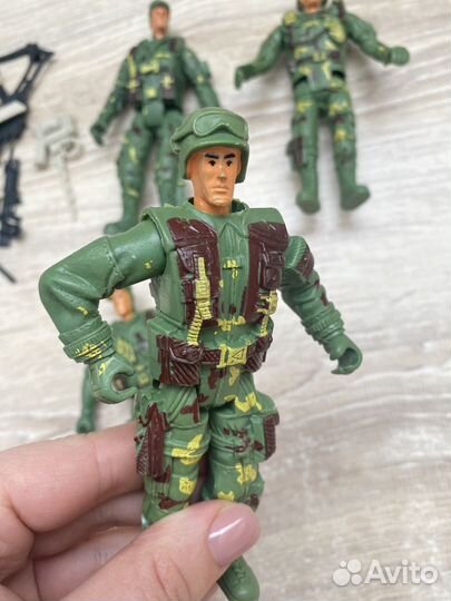 Игрушки солдатики