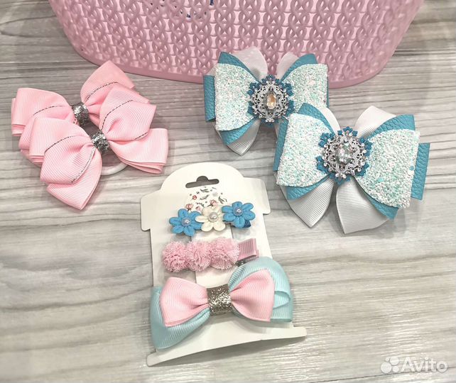 Набор из резиночек и заколочек ручной работы