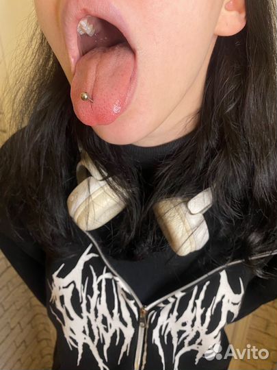 Модель на пирсинг