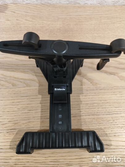 Крепление для планшета в авто