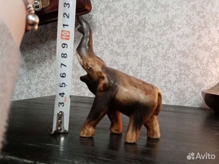 Фигурка слона