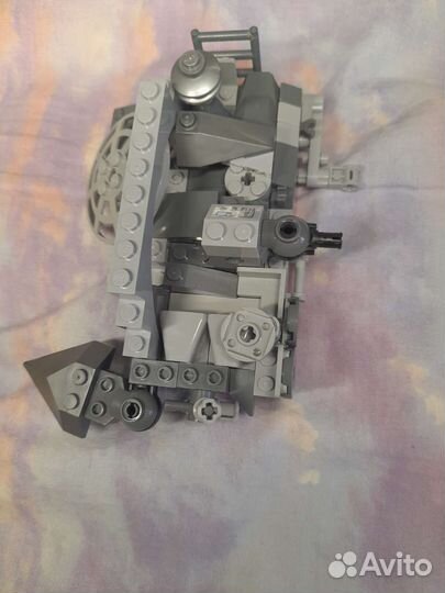 Большое количество серых деталей Lego