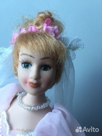Кукла фарфоровая шарнирная