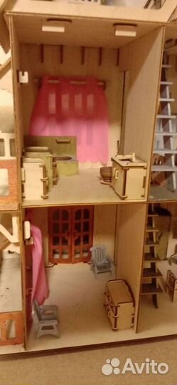 Домик кукольный