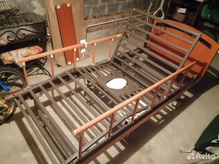 Кровать для лежачих больных с электроприводом