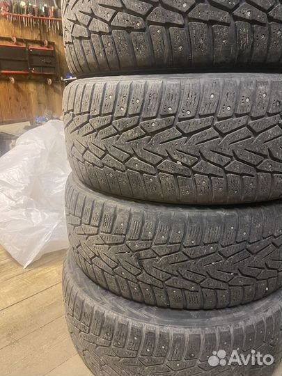 Nokian Tyres Hakkapeliitta 7 215/55 R17 98T