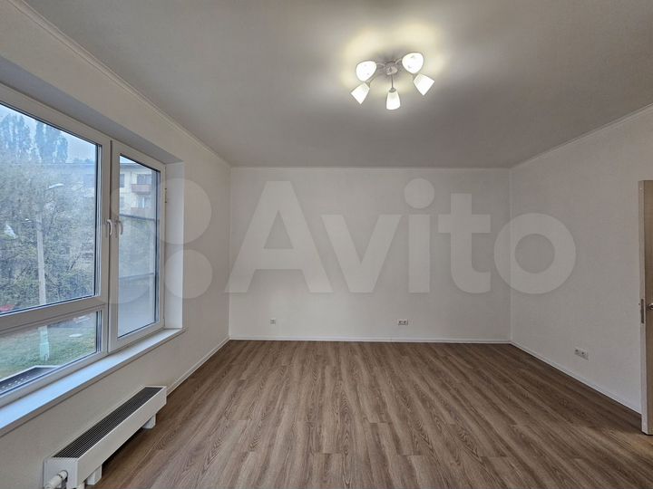 2-к. квартира, 57 м², 2/15 эт.
