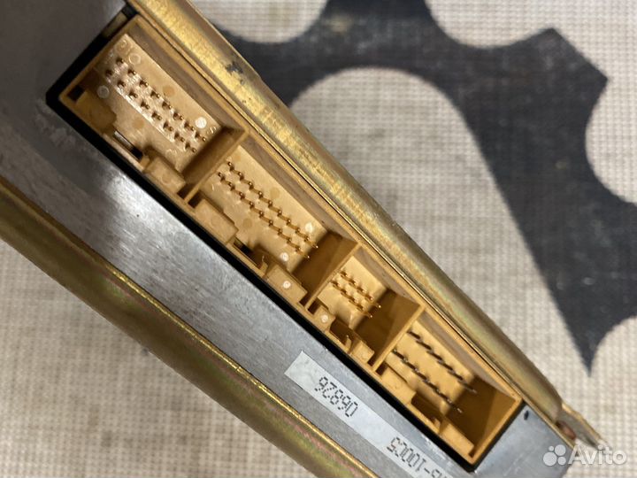 Блок управления двигателем Audi 4A0906266