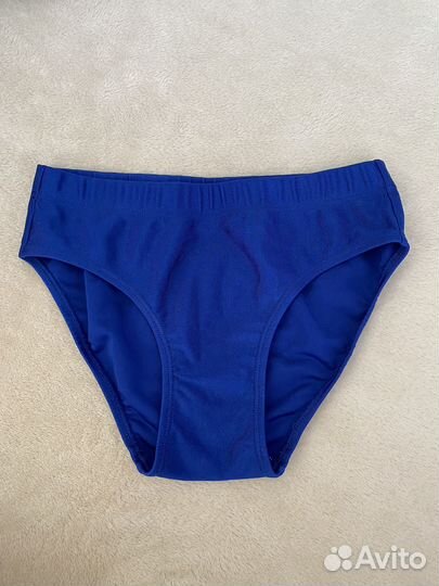 Спортивные шорты короткие