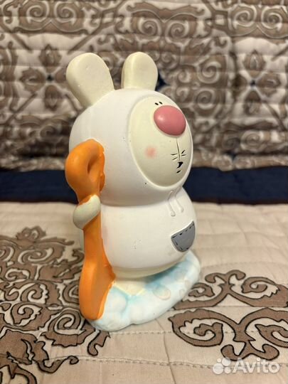 Фигурка кролика